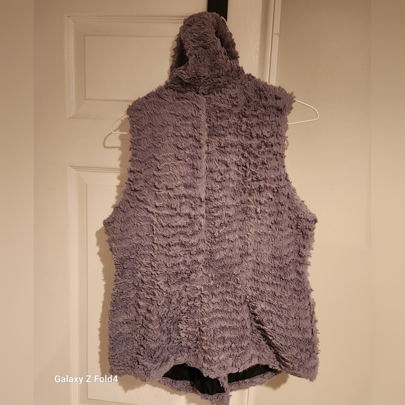 Patagonia Fuzzy Asymmetric Zip Up Teddy Vest Womens Medium Gray - Picture 3 of 6
